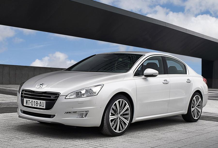  Peugeot 508 2010 года  (фото 40 из 47)